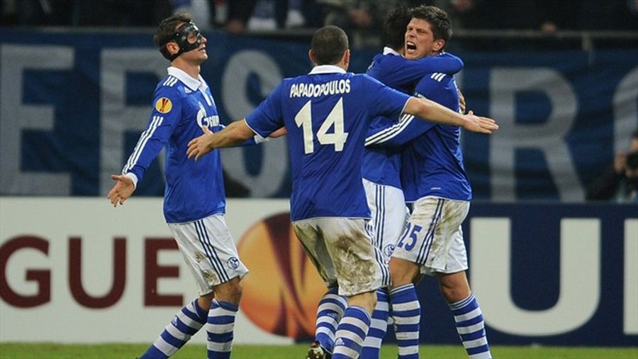 Schalke wyeliminowało Viktorię Pilzno z Ligi Europejskiej, hat-trick Huntelaara